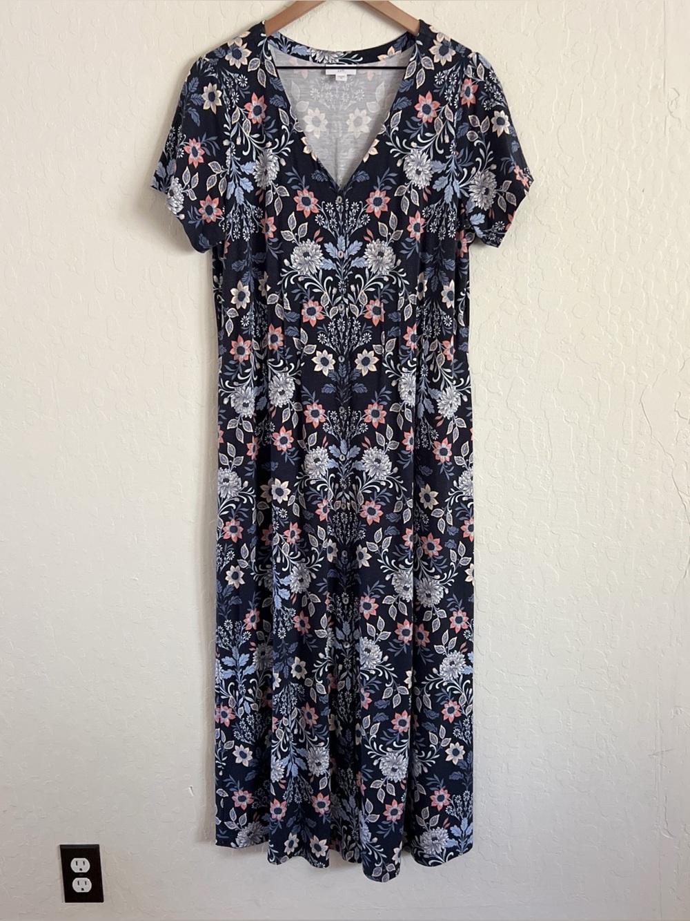 J Jill Floral Jersey Knit Short Sleeve V-Neck Button Front Midi Maxi Dress Med